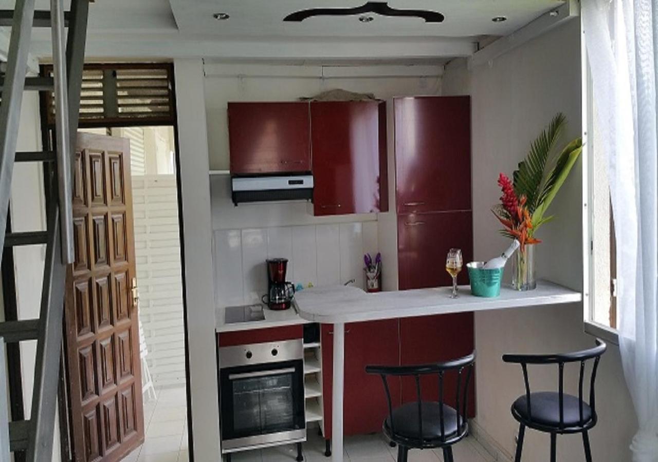 Sas Nemo Apartment Lamentin Екстериор снимка